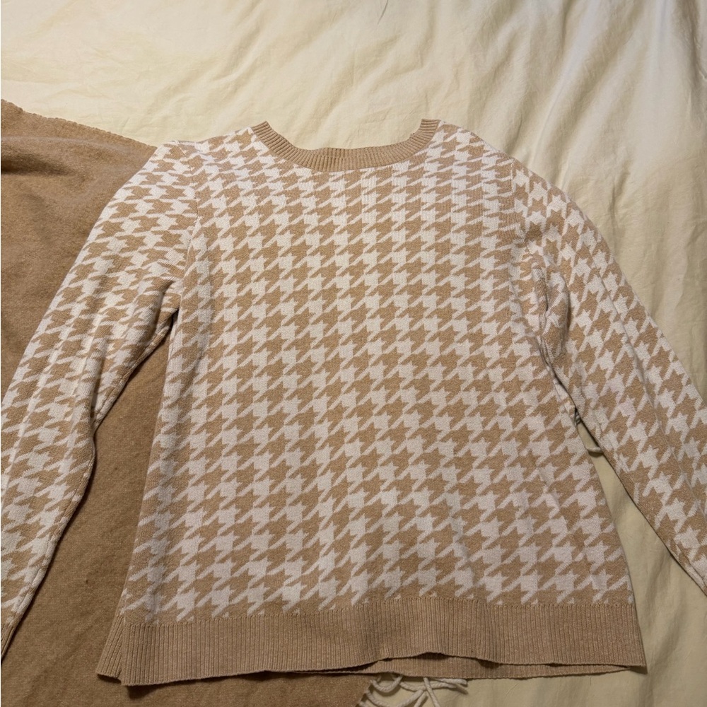 Croft & Barrow Women's Houndstooth Sweater - Tan and White